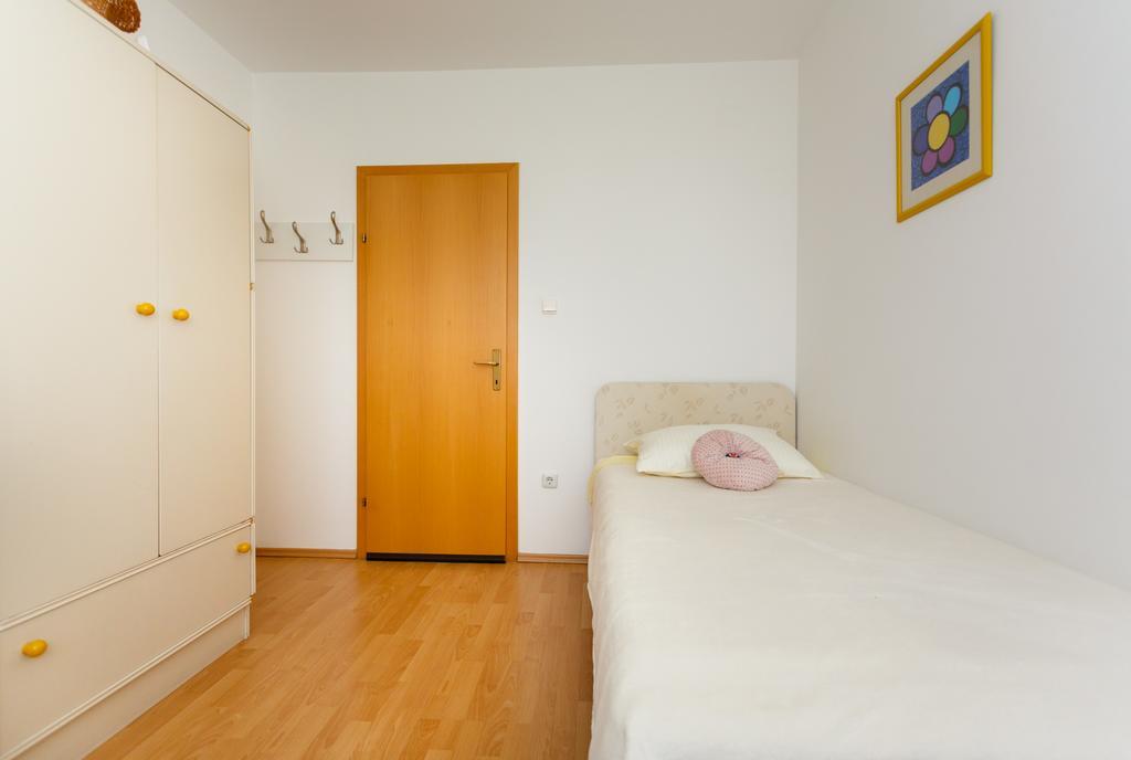 Apartman Snjezana Malinska Eksteriør bilde