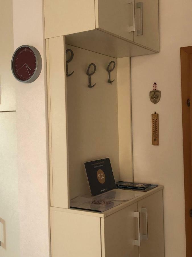 Apartman Snjezana Malinska Eksteriør bilde